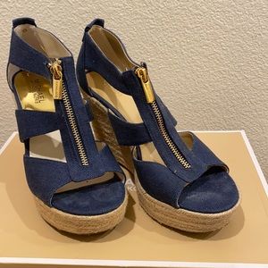 Michael Michael Kors Damita Wedge Size 9 Navy